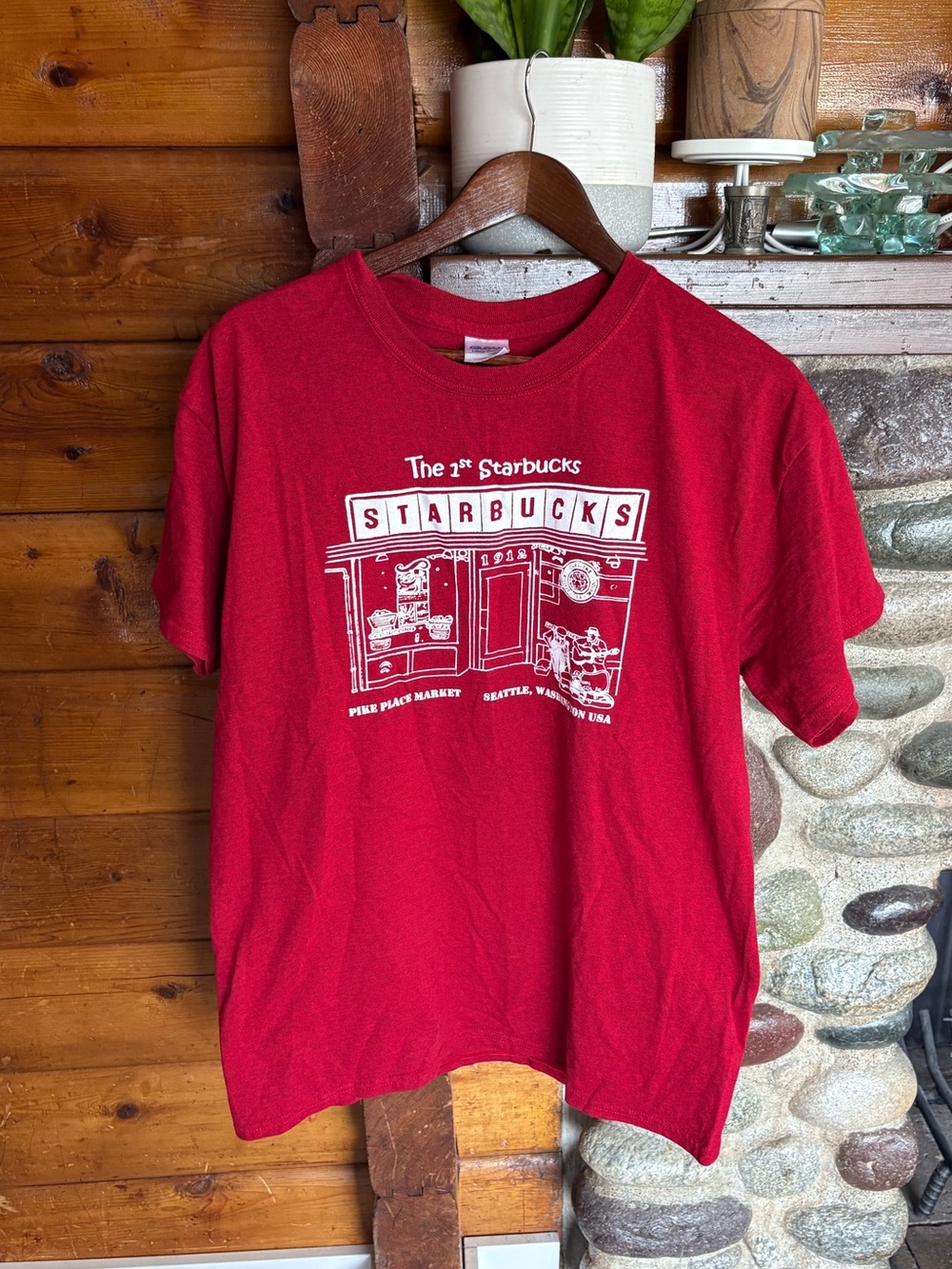 Starbucks Pike Place Market Seattle Graphic Tee Red Tourist Souvenir Shirt Large